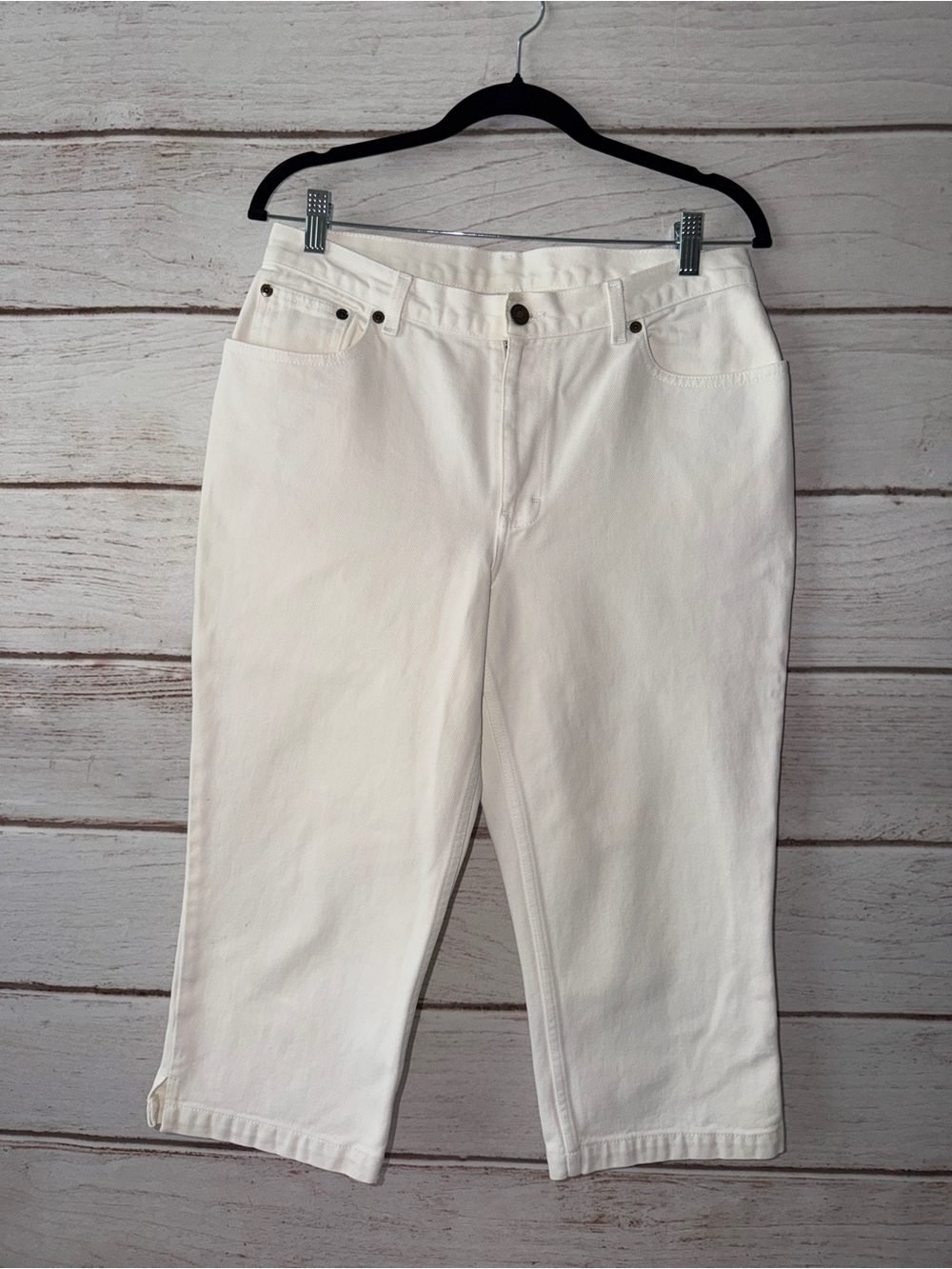 Jeanology White Denim Capri Jeans Approx Size 12-14 Summer Vacation Beach